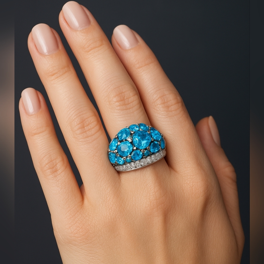 Sparkly Blue CRYSTAL Gemstone Silvertone Ring SZ 6